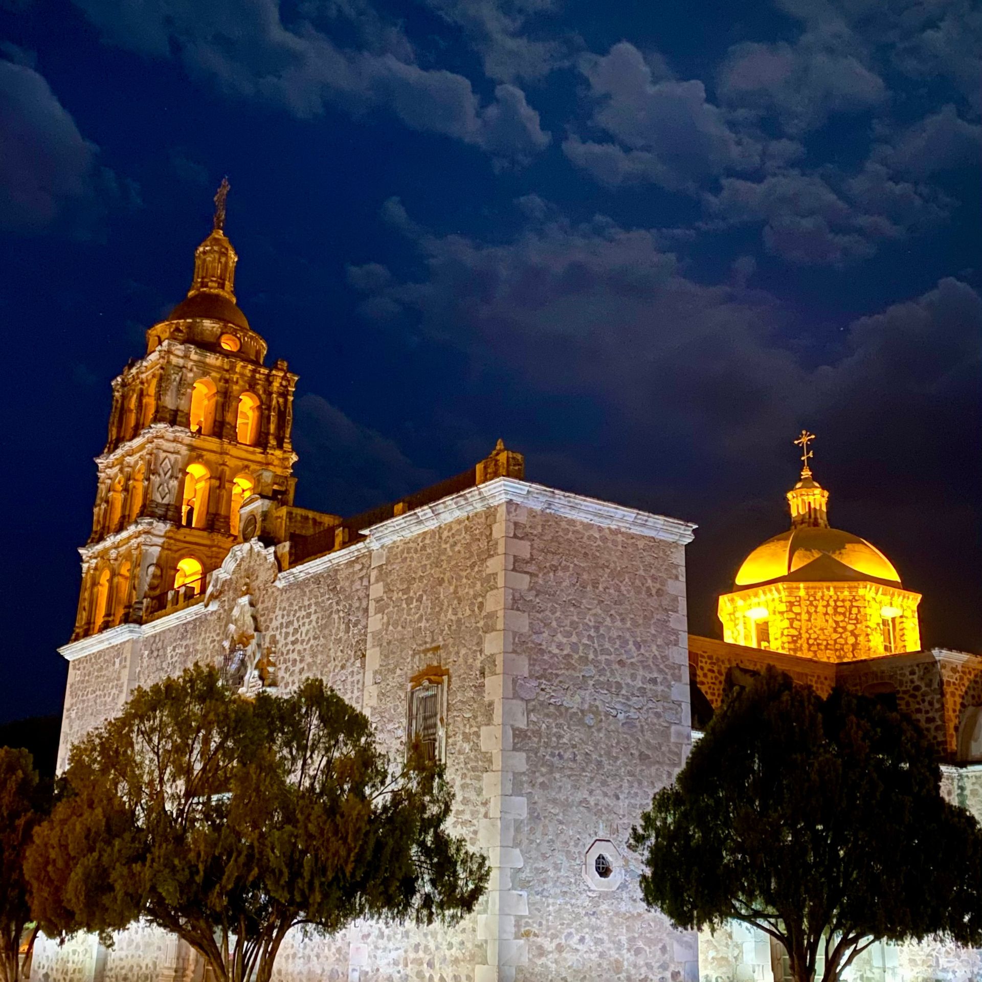 LA PURISIMA DE NOCHE