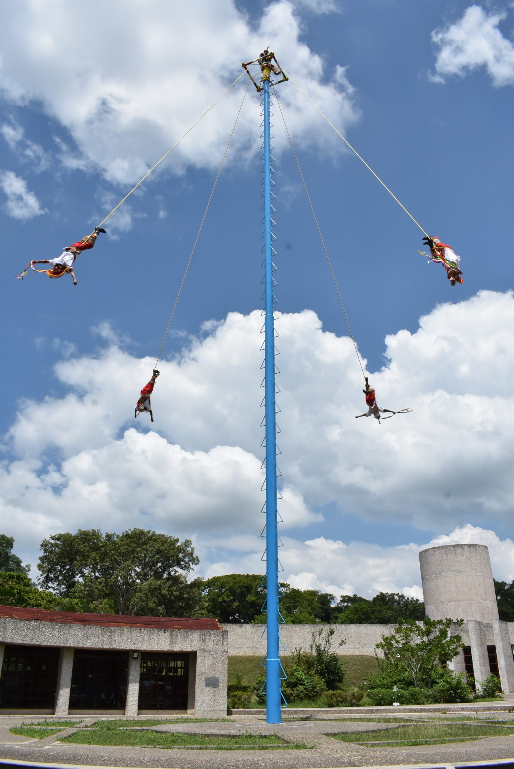 Papantla: tus hijos vuelan