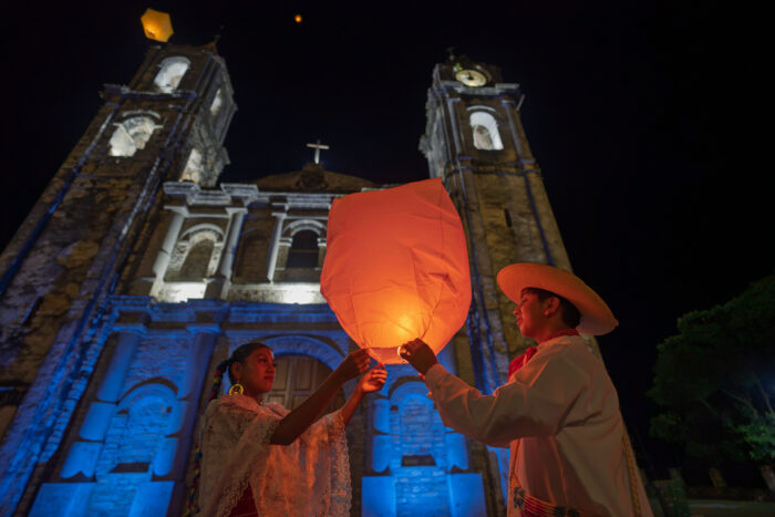 Magia de papel en Zozocolco