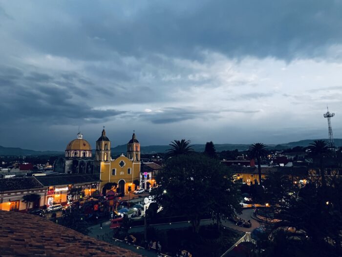 PLAZA DE ARMAS TLATLAUQUITEPEC