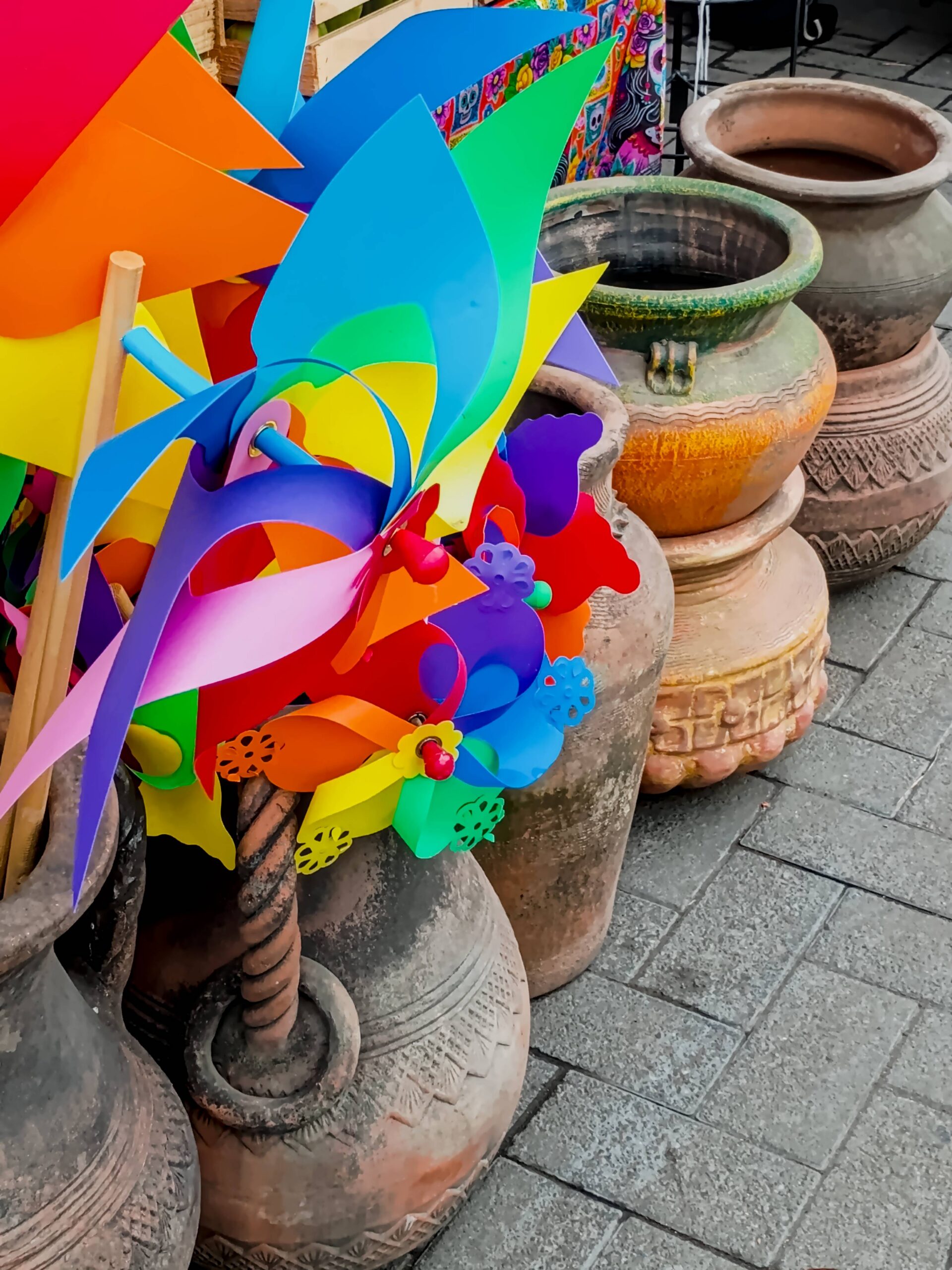Viento, Barro y Color