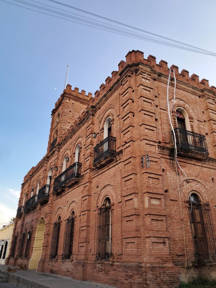 Palacio municipal de Álamos